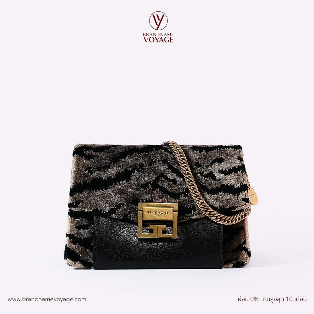 กระเป๋า Givenchy รุ่น GV3 โดดเด่นด้วยตัวล็อก Double G